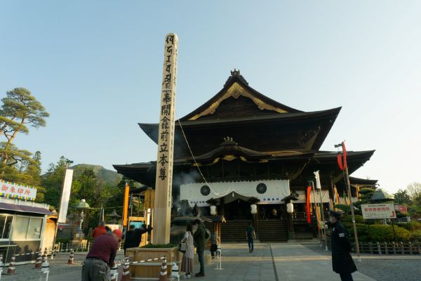 善光寺、7年に1度の「御開帳」で知られる